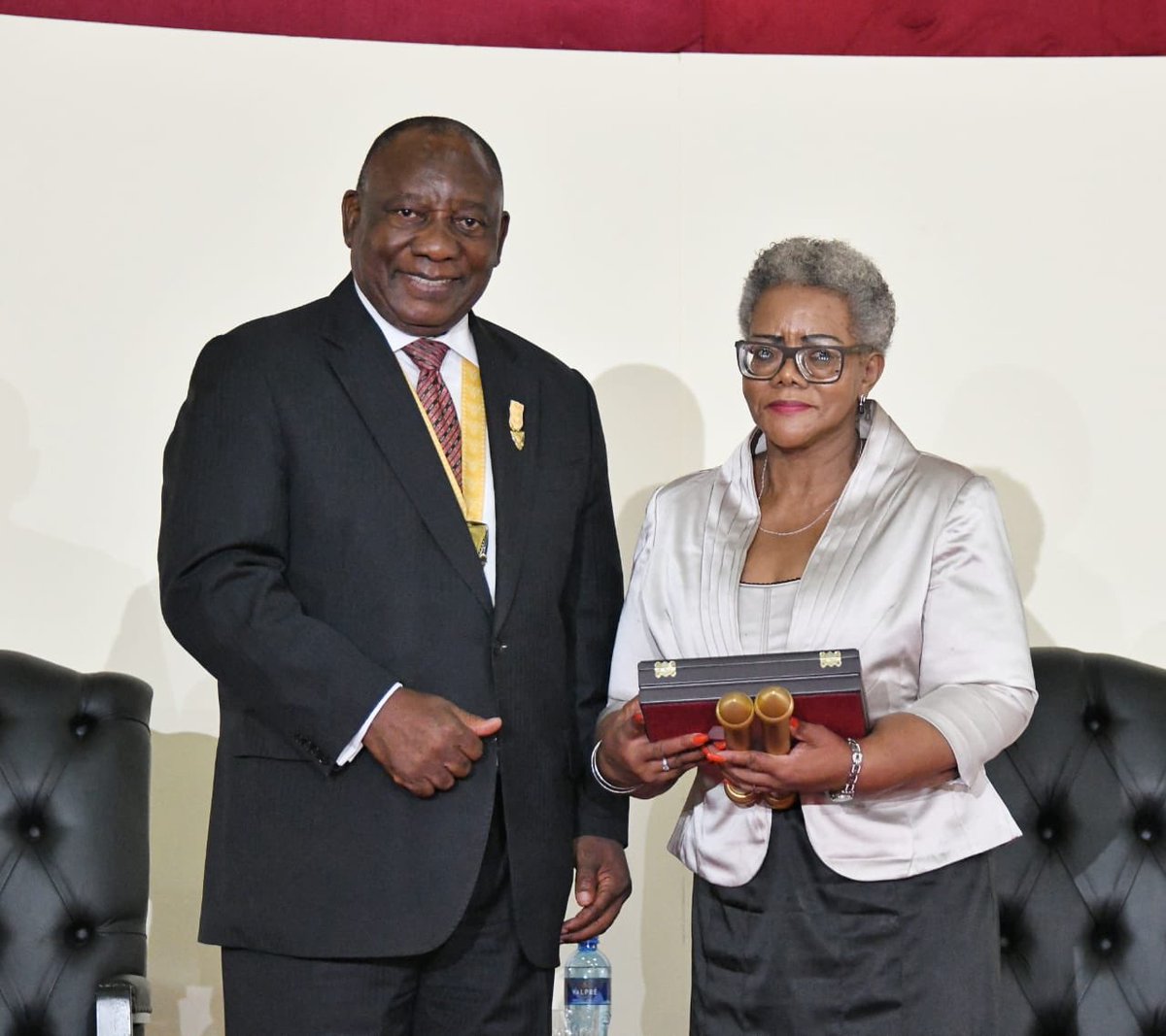 President @CyrilRamaphosa, Grand Patron of the#NationalOrders bestows the Order of Luthuli in Gold to Mr. Siphiwo Mtimkhulu (posthumous) represented by Ms. Zukiswa Ncita.

The Order of Luthuli is awarded to South Africans who have served the interests of South Africa by making a