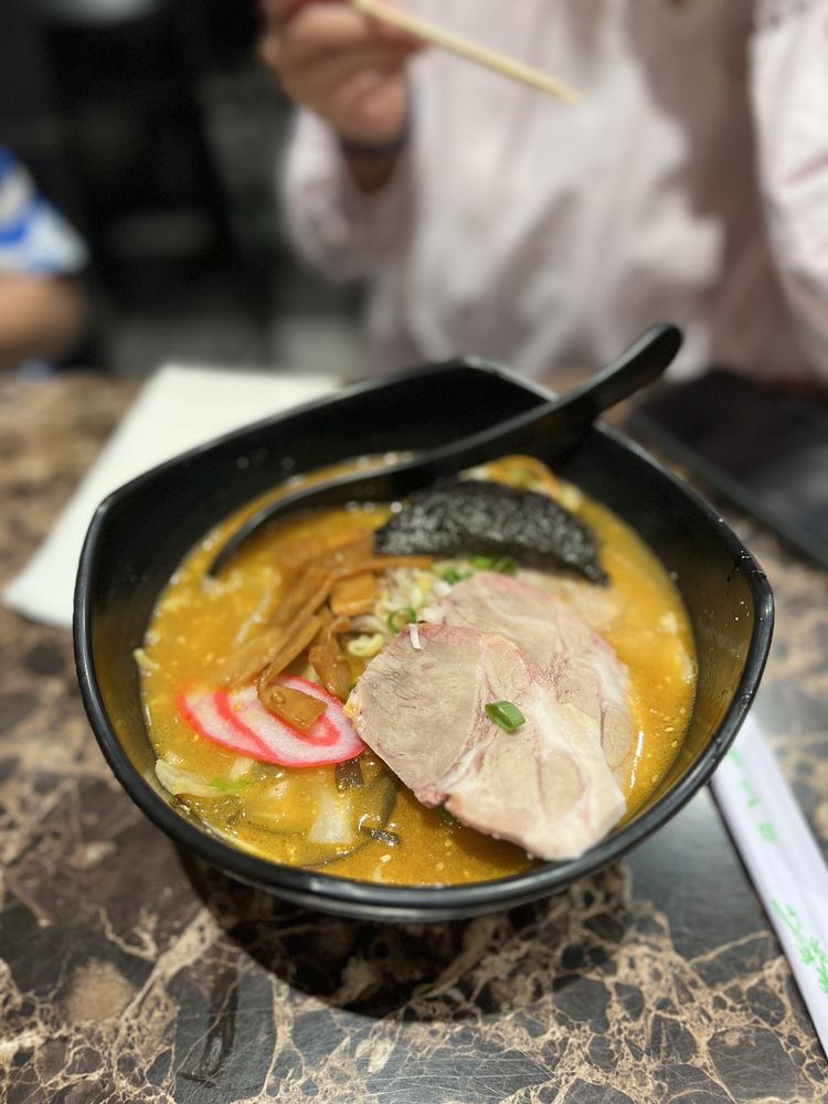 Craving the ultimate comfort food? Our ramen bowls are packed with flavors that will transport you to the streets of Japan right here in Kailua-Kona. Come taste the difference today! #Ramen
ramenkailuakona.com/ramen