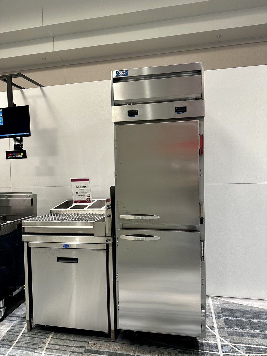 Beverage_Air's tweet image. Beverage-Air's Cross Temp and Undercounter were recently featured at the Jack in the Box Good Good Summit in Phoenix, AZ.

#beverageair #aligroupfs