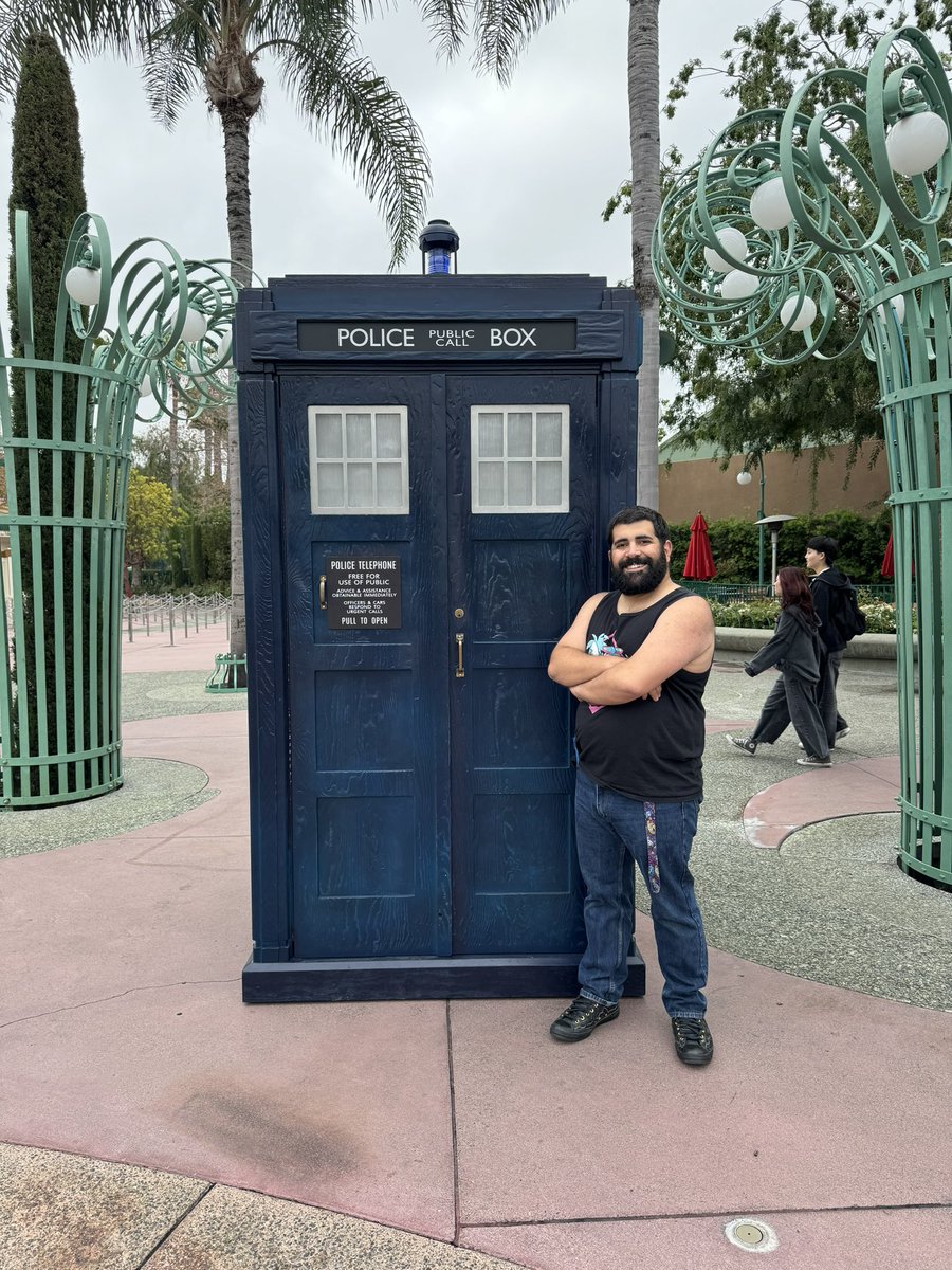 The #tardis is at Disneyland omg. 🤩#doctorwho @Disneyland