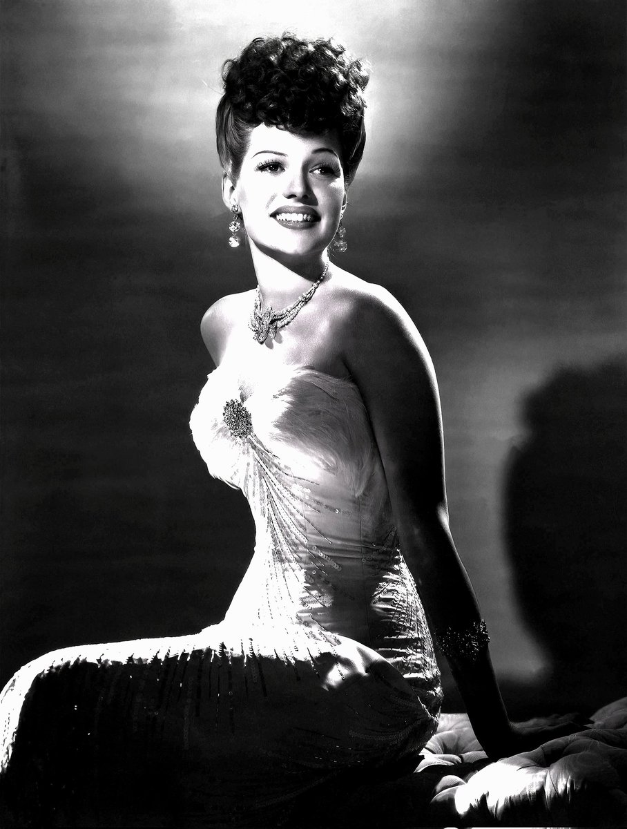 Sophisticated Rita Hayworth ❤️