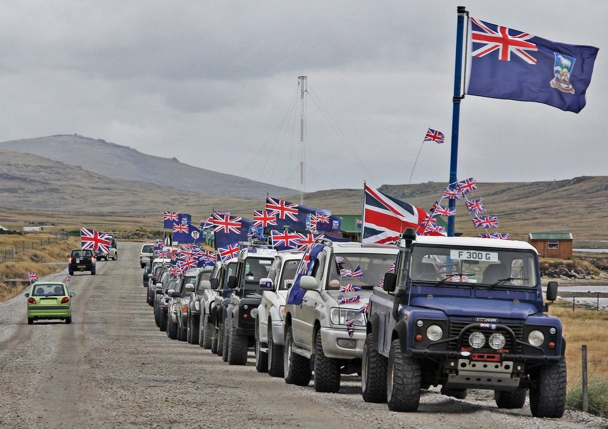 🚙Today is #WorldLandRoverDay!

⛰️ The Land Rover is extremely popular in the Falklands due to the harsh terrain.

🇫🇰 The Falklands is home to the worlds most southernly Land Rover dealership, and the islands have the highest rate of 4 wheel drive vehicle ownership worldwide.