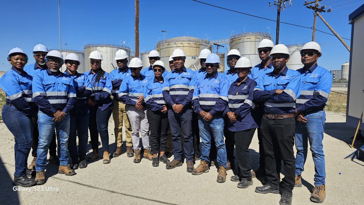 EXPANSION OF FRANCISTOWN FUEL DEPOT PROGRESSING WELL

The Minister of Minerals and Energy, Honourable Lefoko Moagi says he is happy with progress made in the Francistown Fuel Depot Expansion Project as he toured the fuel facility yesterday to appreciate progress.