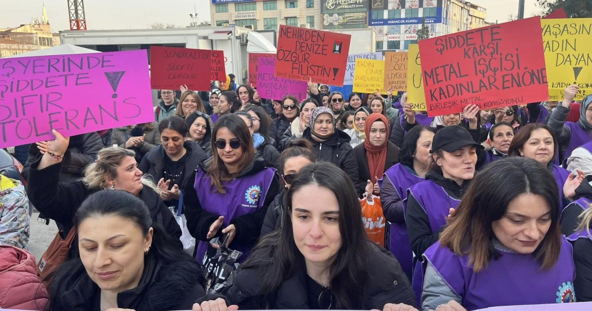 -Eşdeğerde işe eşit ücret için... -Cinsiyete dayalı ayrımcılıkların son bulması için... -Şiddet ve tacize maruz kalmadığımız güvenli işyerleri için... -Güvenceli, insan onuruna yakışır iş için... -Kadın cinayetlerinin durdurulması için... -ILO 190'ın imzalanması için... -Hem ev…