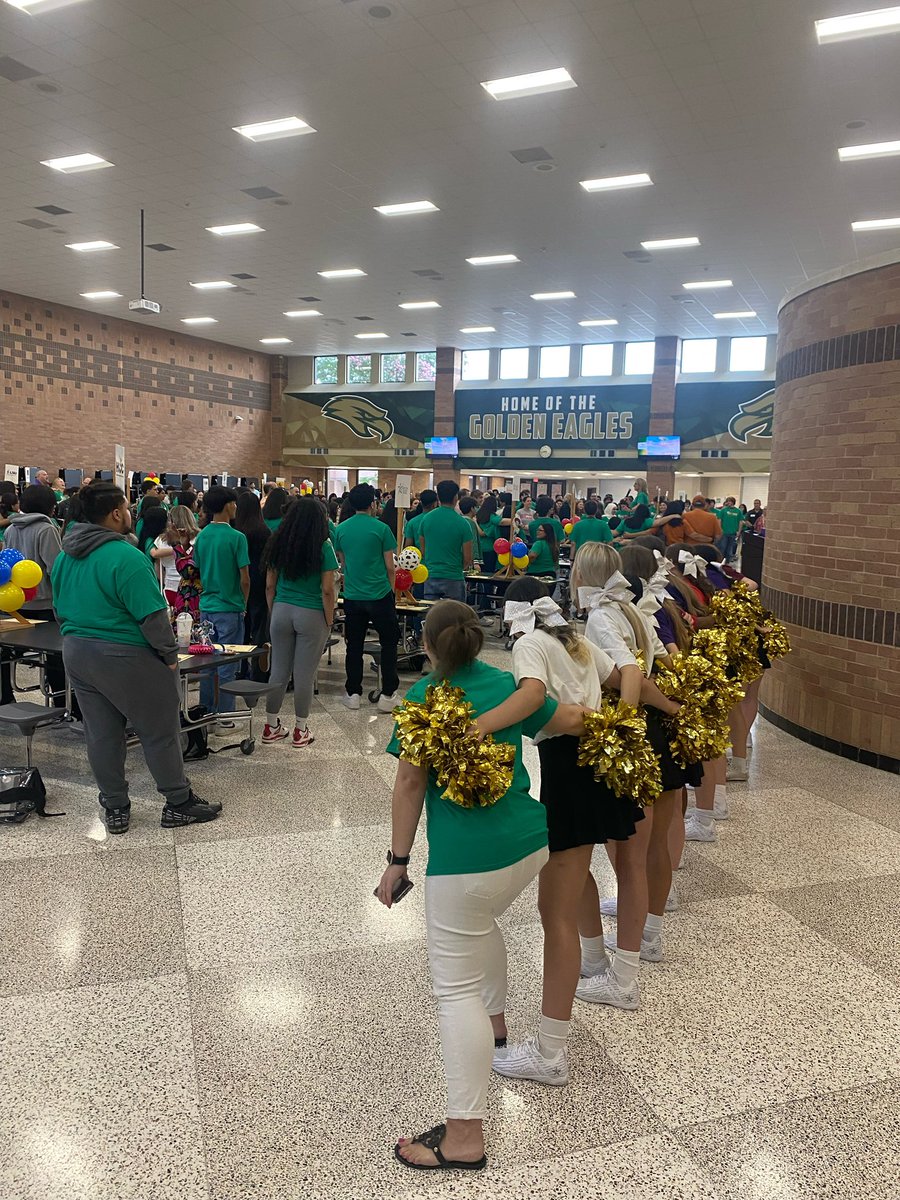 CyFallsCheer's tweet photo. Happy #SeniorSigning class of 2024!! @cyfallshs https://t.co/qBW7JidEAX