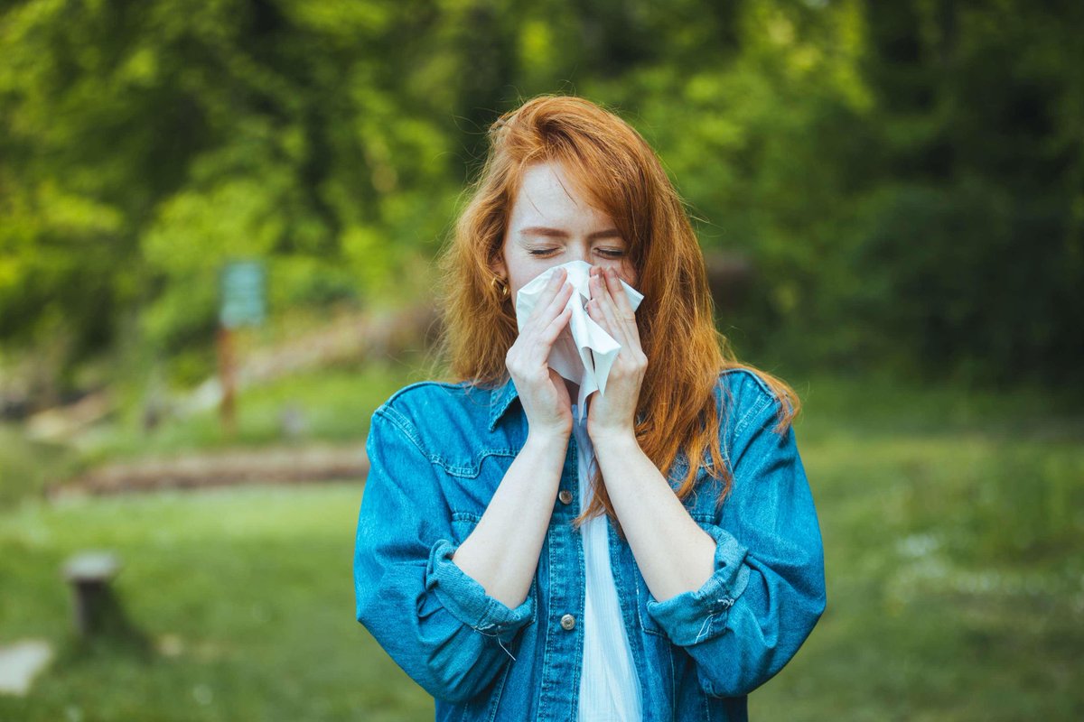 Did you know millions of Canadians battle allergies & asthma? Our bodies can mistake harmless materials as threats, triggering sneezes, rashes & more! ow.ly/UiBJ50Rsv2v #memberwellnessmonday #allergyawareness #asthmaawareness 🤧🌿🌬️