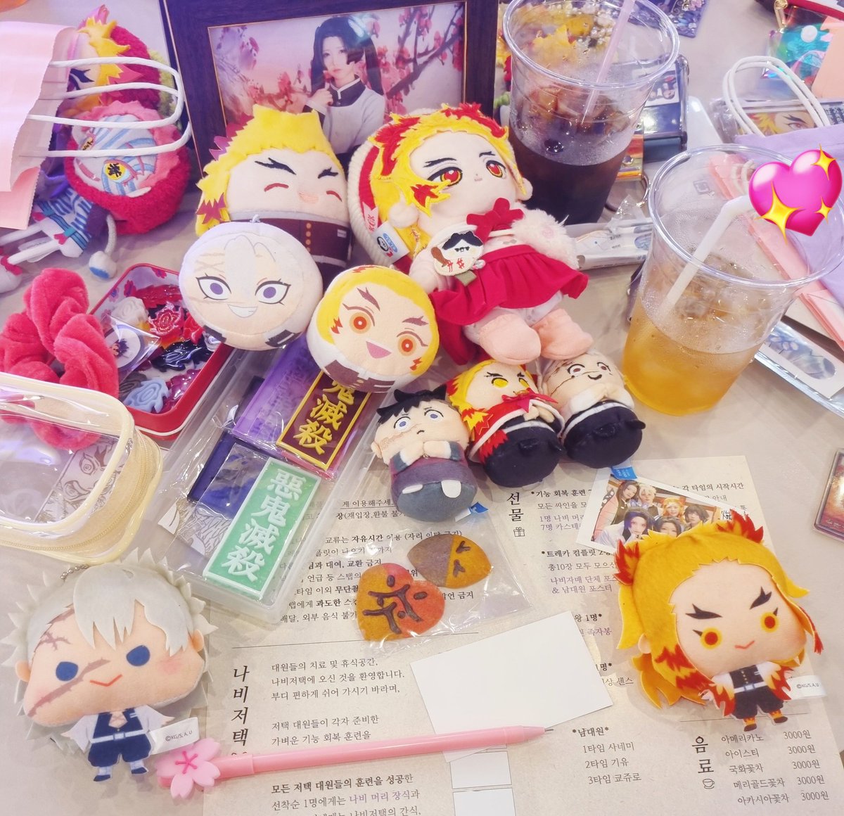 #호접몽_후기
1, 3 탐 읅으로 갔었슴댜 ❤️‍🔥❤️‍🔥

몸 상태 이상으로 많이 앉아있었는데 아쉬움 가득하지만 너무  재밋게 놀다왔었쥬 
약간 기억이 뒤죽박죽이라 일단 쓰는데까지 써보록하겠슴됴