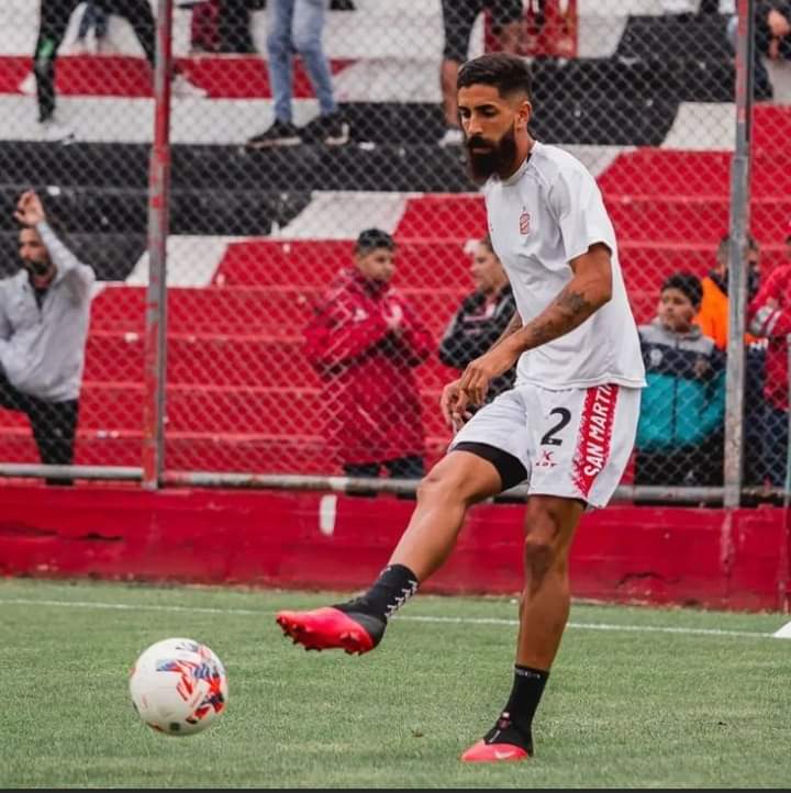 #SanMartinTuc 🇦🇹

Durante el entrenamiento del lunes, Agustín Dattola y Juan Orellana entrenaron de manera diferenciada.
El ex Almirante sufrió un golpe en la pierna contra Agropecuario.
En tanto el 'Barba' continua recuperándose de un esguince en el tobillo. 

ℹ️ La Gaceta.