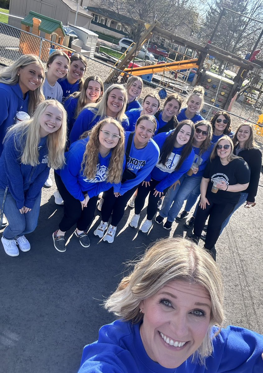 DWU Education tweet media