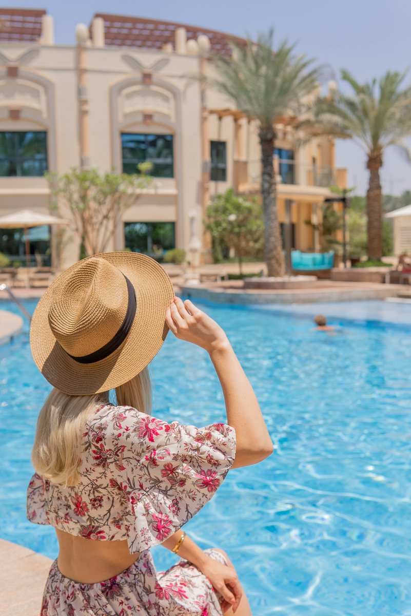 Immerse yourself in the epitome of luxury at Al Ain Rotana. 🌴✨

Sign up with Rotana Rewards Select and unlock many exciting benefits.

#AlAinRotana #Staycation #RotanaHotels