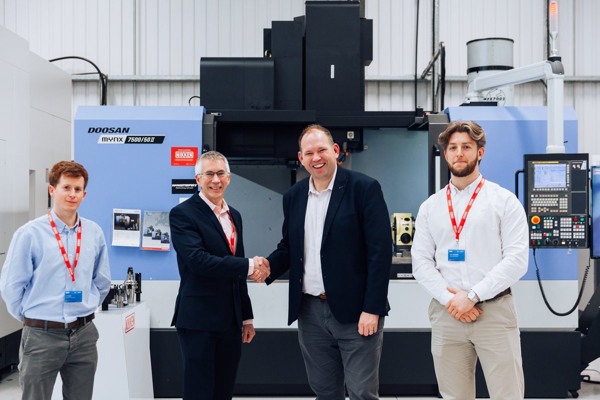 👏Happy to announce our newest member of the AMRC family is @insphereltd. 🤖Looking forward to our continued alliance to drive intelligent #automation in the UK through the development of #robot improvement technology. 👉 Read the full story here: bit.ly/3w5lNQ5
