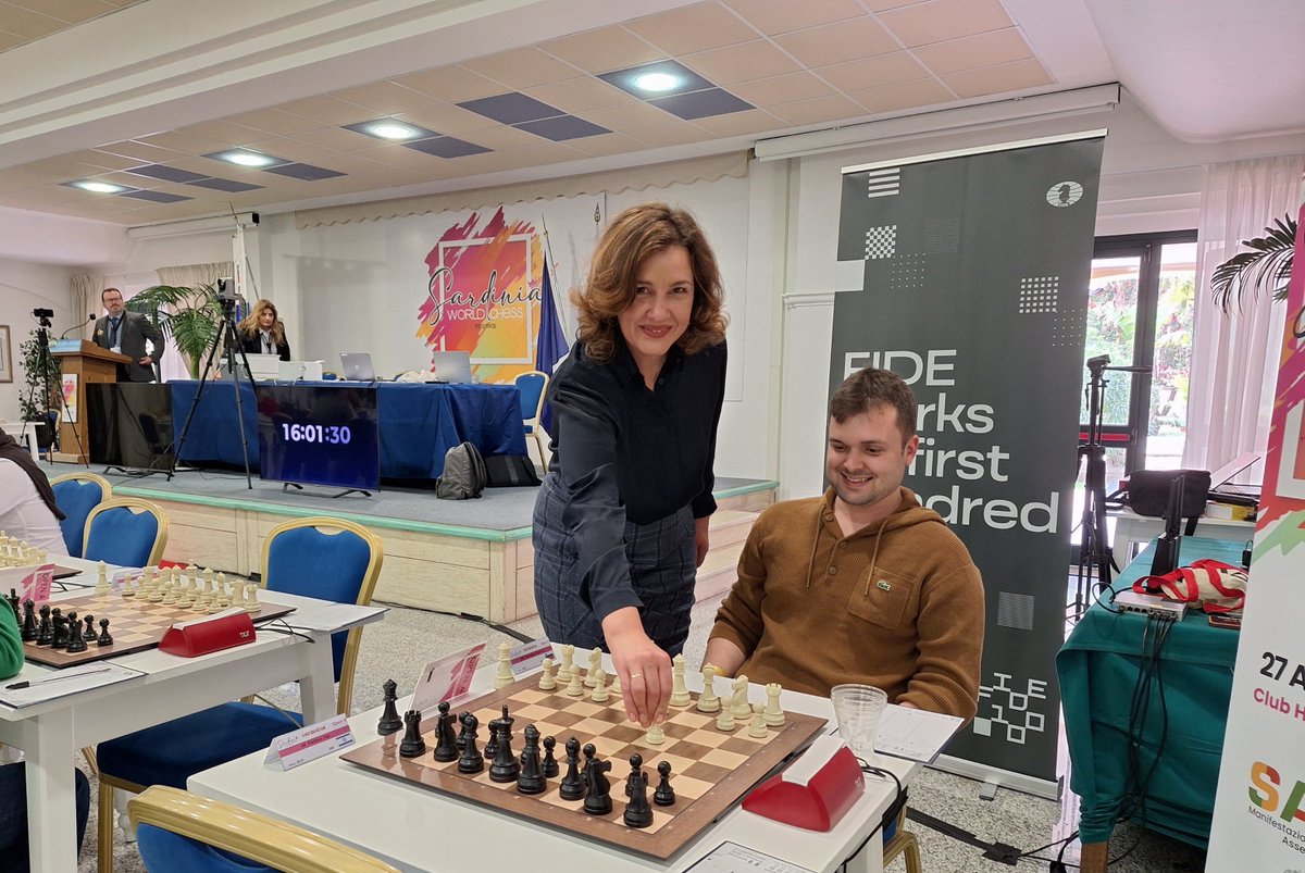 ChessBase India (@chessbaseindia) on Twitter photo .<a href="/FIDE_chess/">International Chess Federation</a> Deputy Chair and <a href="/ECUonline/">European Chess Union</a> Deputy President, WGM <a href="/DanaReiznieceOz/">Dana Reizniece-Ozola</a>🇱🇻 makes the ceremonial first move of Sardinia World Chess Festival 2024 Round 5
📷Shahid Ahmed .<a href="/FIDE_chess/">International Chess Federation</a> Deputy Chair and <a href="/ECUonline/">European Chess Union</a> Deputy President, WGM <a href="/DanaReiznieceOz/">Dana Reizniece-Ozola</a>🇱🇻 makes the ceremonial first move of Sardinia World Chess Festival 2024 Round 5
📷Shahid Ahmed