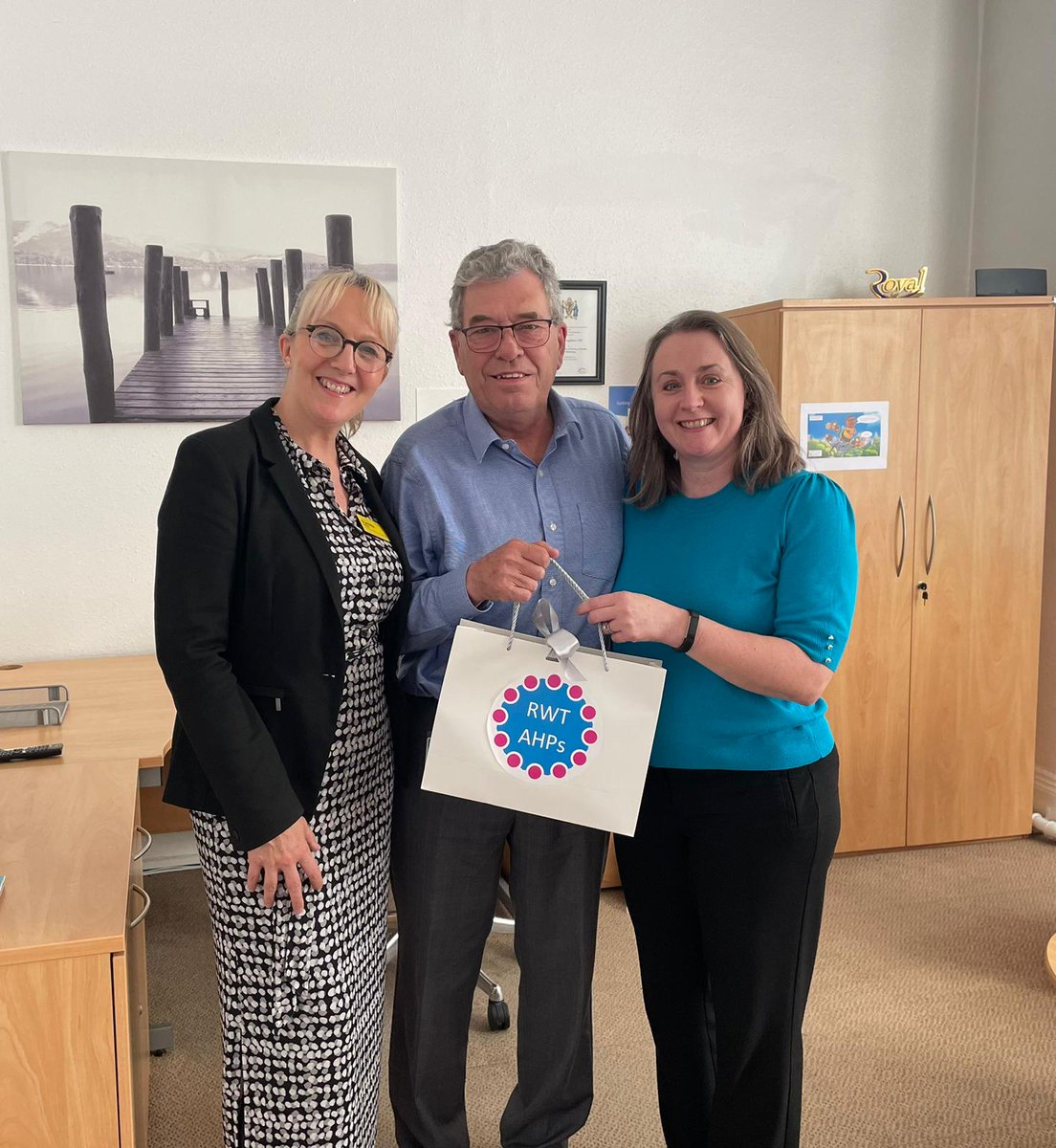 So sorry to be saying goodbye to our Chief Exec @david_loughton He listened and supported the establishment of our Chief AHP Post. Thank you David! @RosLeslieRWT and I gave him a few AHP gifts to wish him well @RWT_AHPs @RWT_NHS