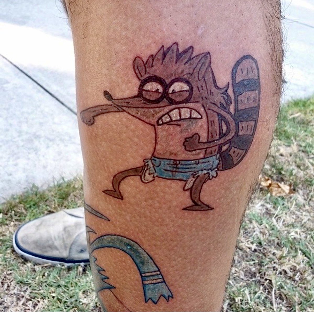 @BlackSheepMfer Got Mordecai and Rigby on my leg 😂