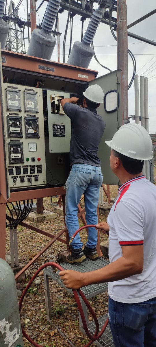 ⚡️𝔹𝕒𝕣𝕚𝕟𝕒𝕤 En las subestaciones Barinas I y II, la fuerza trabajadora de #Corpoelec efectuó labores de mantenimiento preventivo para fortalecer la transmisión de la energía que garantiza el servicio eléctrico en sectores de los municipios Capital, Bolívar y Obispos