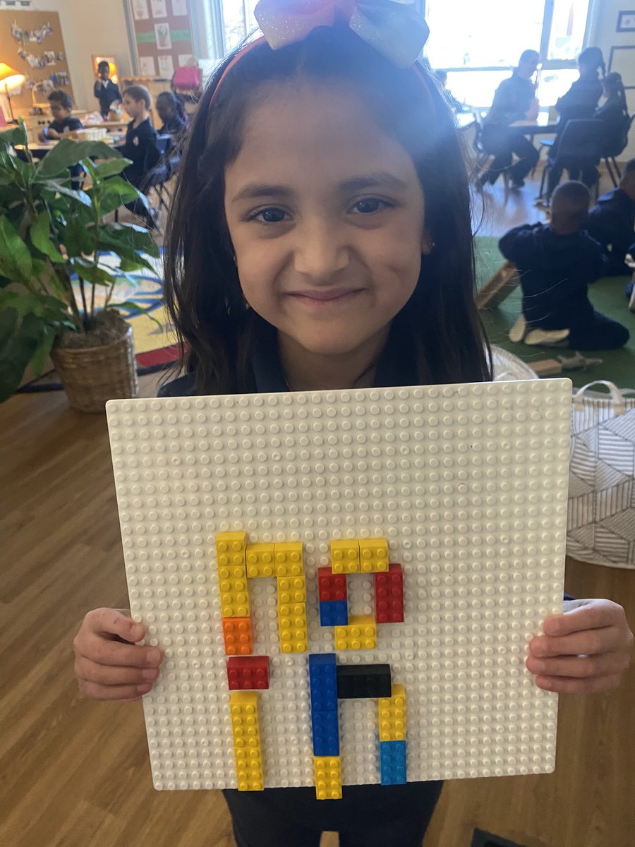 We are spelling sight words with LEGO 🧱🔡 @HCDSB_k