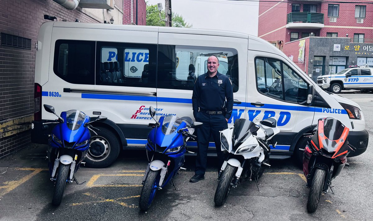🚨Outstanding work this morning by your 109 midnight public safety & patrol teams for apprehending 3 individuals attempting to steal 2 motorcycles on 125 Street and in possession of 2 other stolen motorcycles taken from 2 different Queens North precincts!🚨