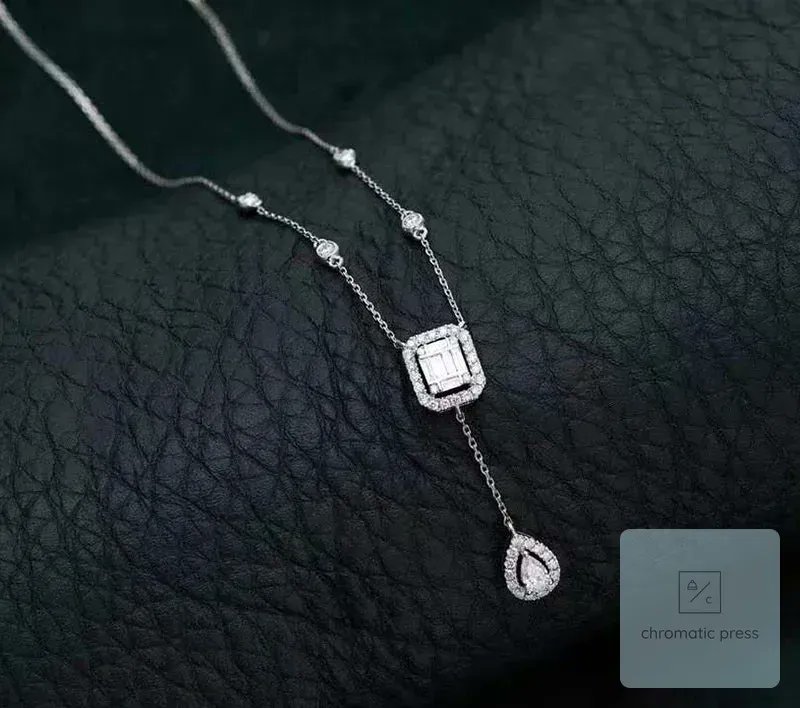 Elevate your style with our dazzling 18K white gold diamond necklace! 💎✨ Featuring a 0.5ct diamond, this piece is perfect for special occasions. Shop now for $1,092.99 at (ssdlr.shop/l/876665f7) 💎💍 #jewelry #diamondnecklace #elegance
ssdlr.shop/l/876665f7