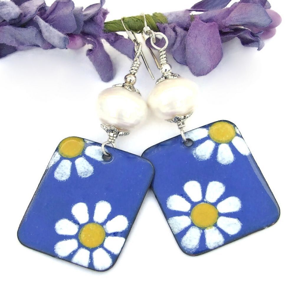 #Daisy #Flower #Earrings, White Yellow Blue Pearls #Handmade Jewelry Gift bit.ly/MargheriteSD #cctag @ShadowDogDesign