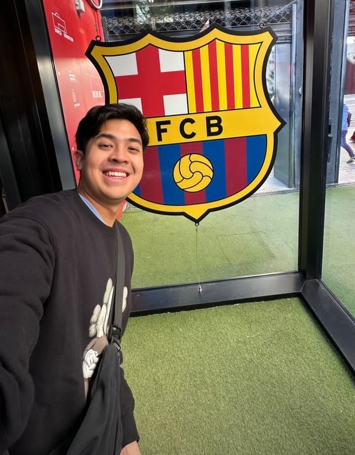 Jerome ini ternyata decul sejak lama ya, wajar saja kalau Barca sudah lama tidak merasakan juara UCL 😔