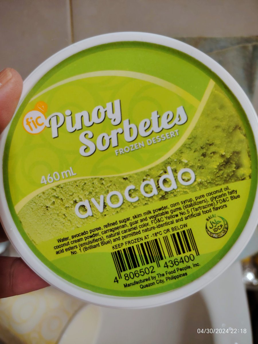 No wonder it's too sweet!
Why the need for #cornsyrup eh mi refined sugar na nga!?! ❌🤔😬🥴🫣🙄

#FruitsInIcecream yeah better than #Selecta and pricier too.

Goods na sana #coconutoil 🇵🇭