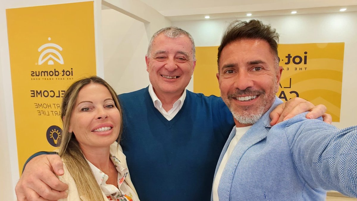 ✅#Iotdomus point in via Ceneda #Rome is certainly #phygital but also #POP & #POS ..yesterday I was honored by another important visit: Antonello and Alessia, who certainly have something to say in the field of #franchising #Italian & #international 😎 ..!!! Thank you ❗ ❗ #IOT