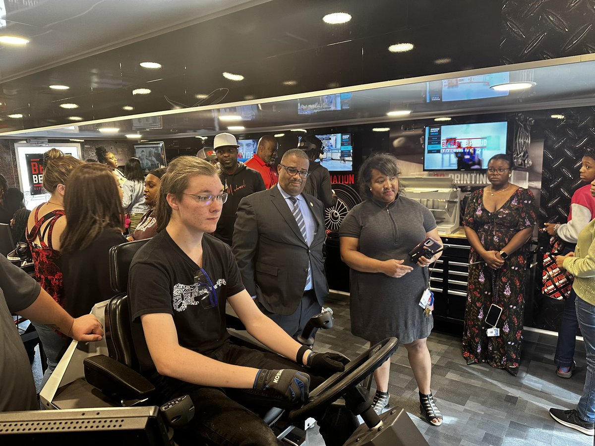 Mayor Garnett Johnson tweet media