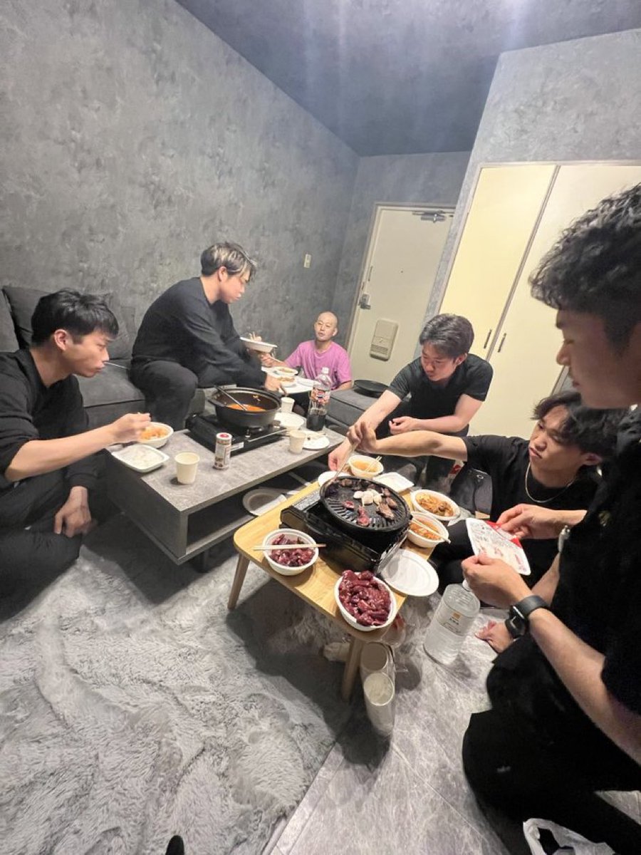 canup_takapon's tweet photo. 鹿肉焼きながらミーティング
#Canup #ミーティング https://t.co/YxkgFd2Ggn