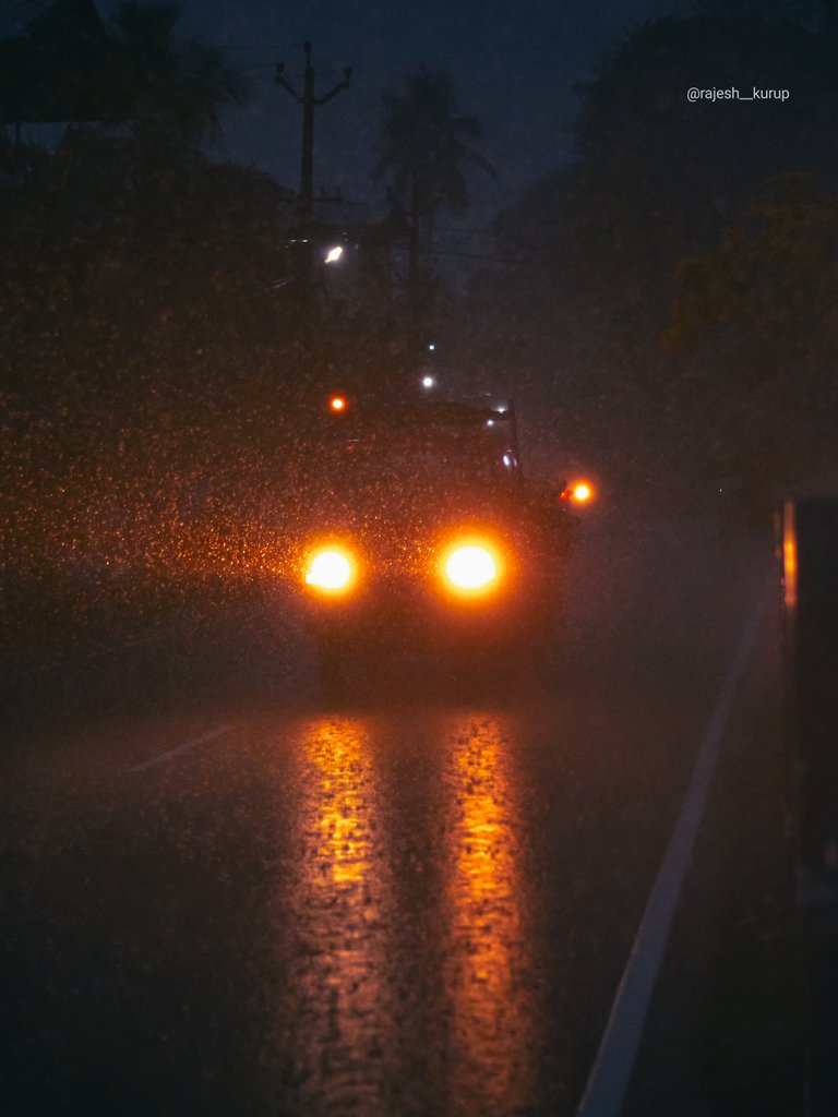 Rain and frames..

Shot on Nikon D7000
#NikonCreator #NIKKOR
#photograghy
#Nikon 
@NikonIndia @Lightroom