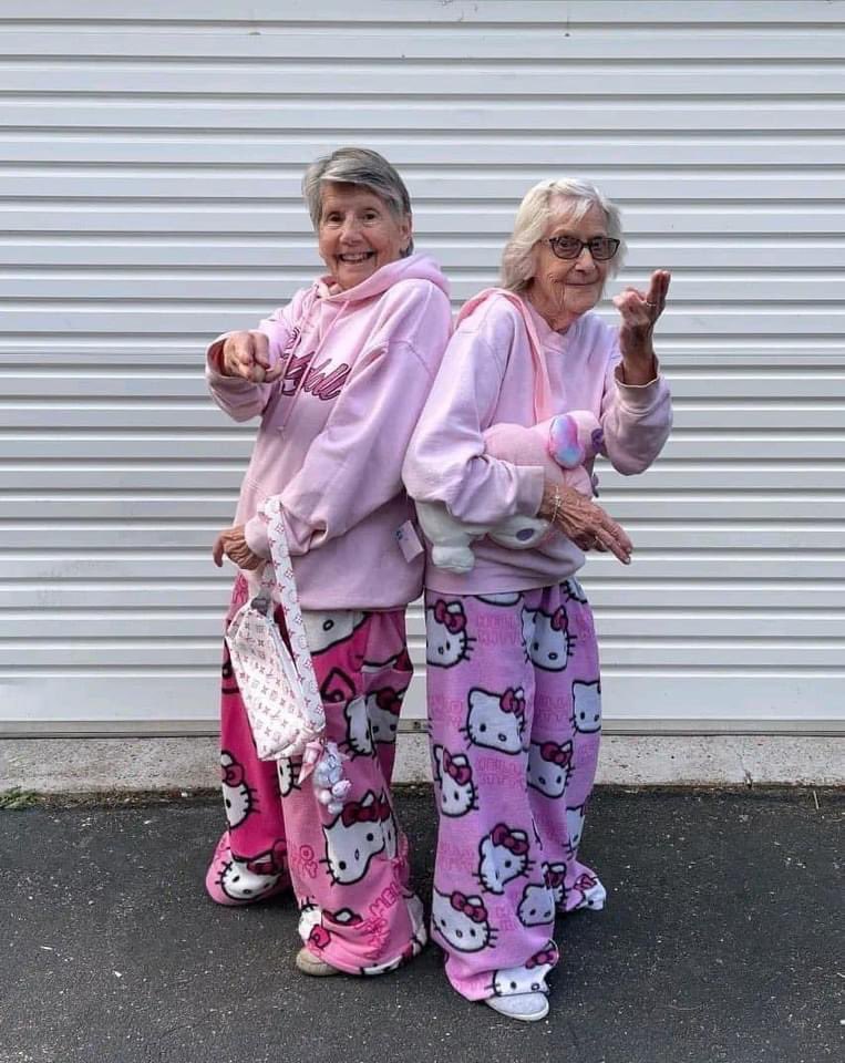 Me and bestie when we turn 75