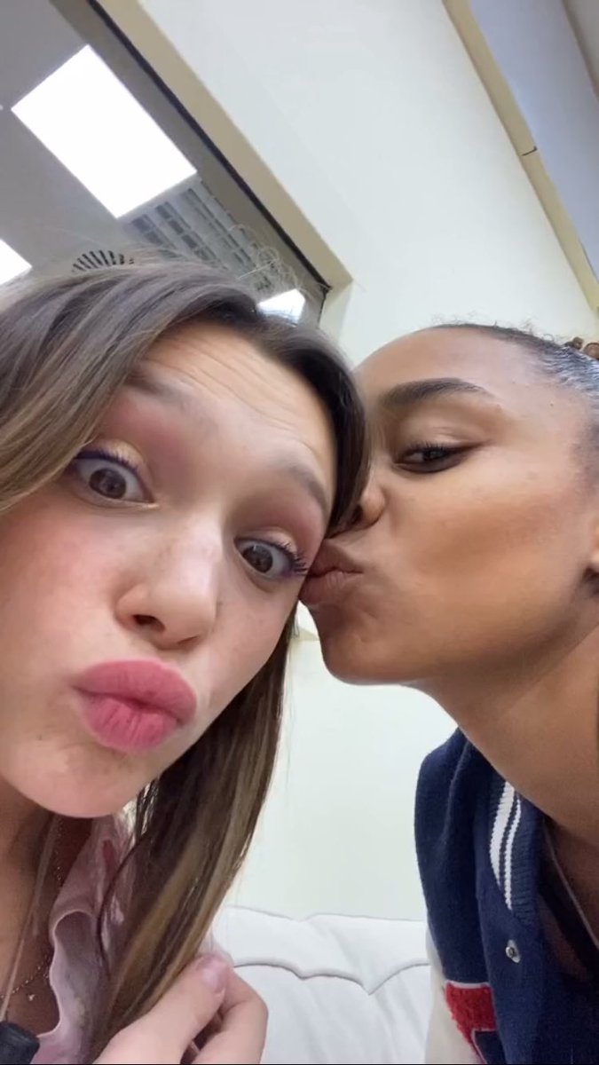 _sonogiada_'s tweet photo. e se avessimo la finalissima tra queste due DONNE io sarei molto felice #amici23 https://t.co/HVJS2flHpl