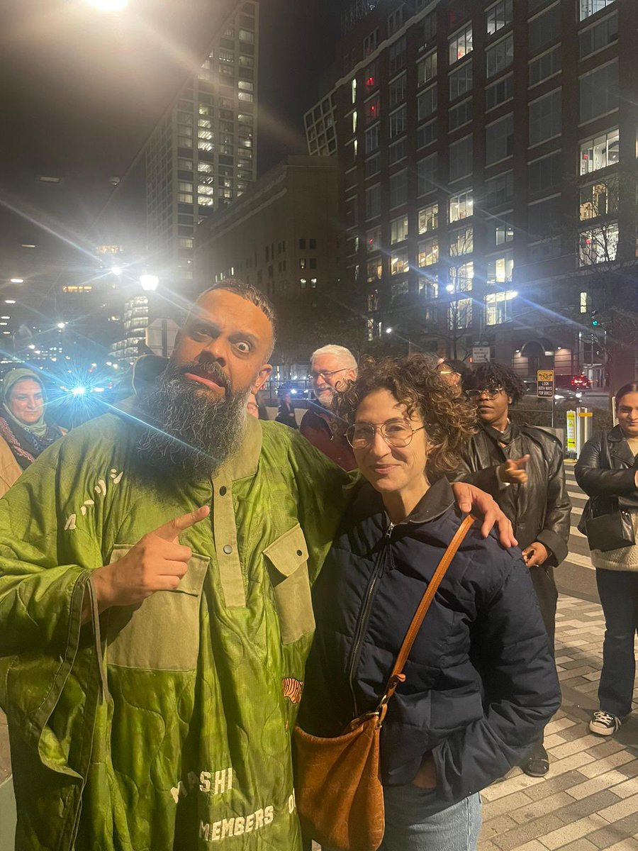 Many believe that most Muslims and Jews disagree on the issue of a free Palestine. My Jewish sister came to me after the show in New York and tapped in to say she agrees with everything I said in my set. Jews and Muslims have never been the problem. Insha’Allah we see peace soon.