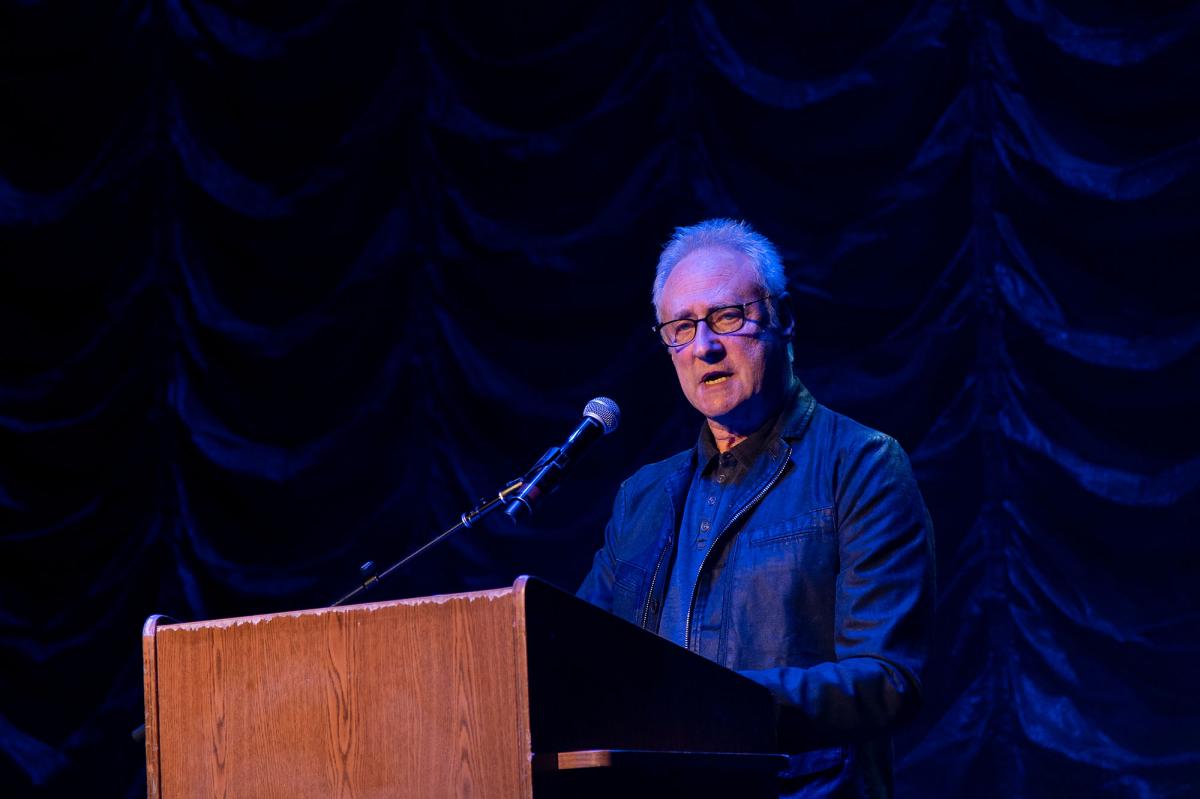 'The West Texas Sprouting of Loman Happenstance' is a wonderful text by Matt Clark. Watching Brent Spiner on stage reading and acting it in delightfully perfect Texas accents, was worth the whole 2024 ST Cruise: fantastic, and so much fun! Photos via @startrekcruise #BrentSpiner