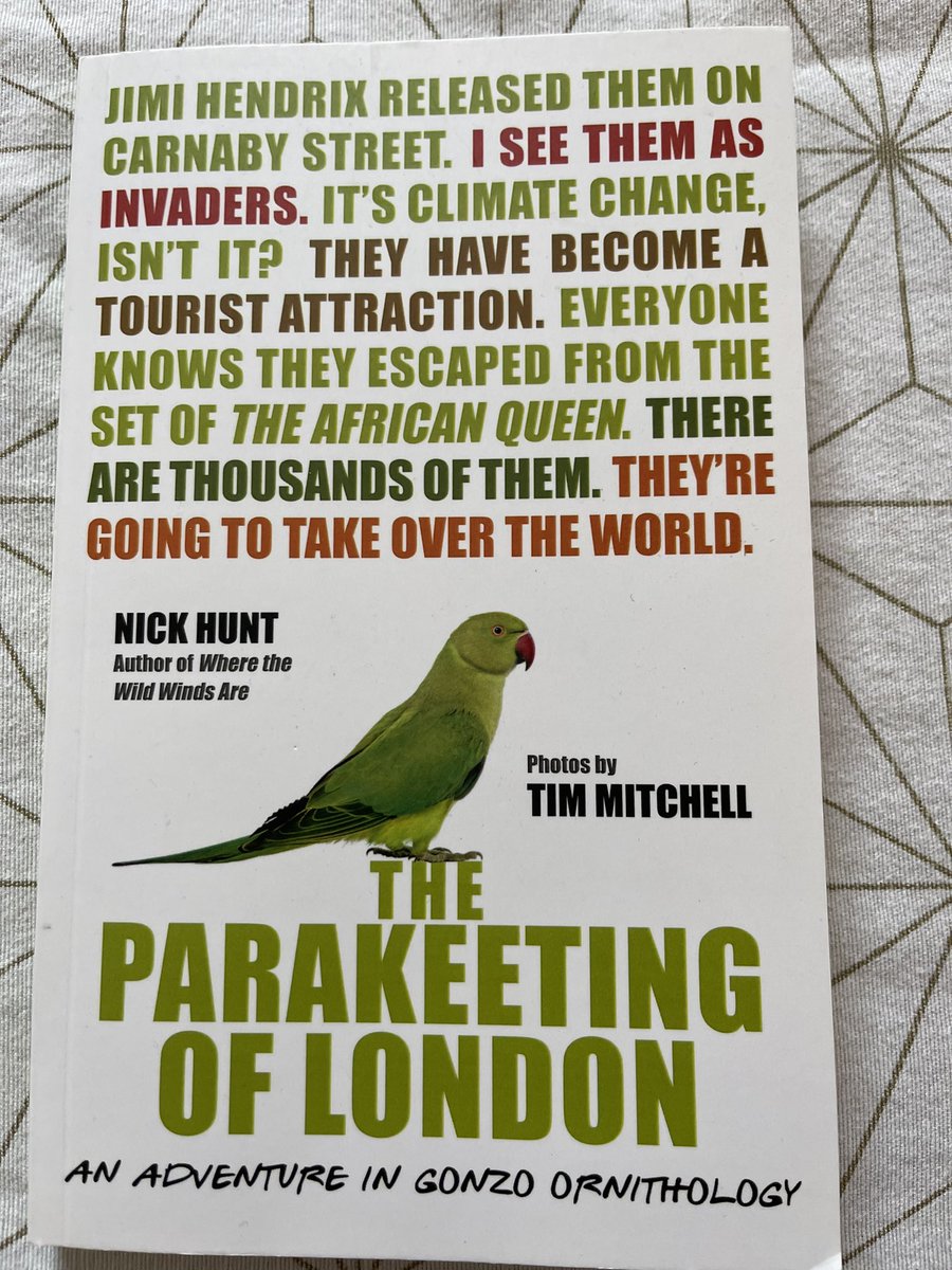 Tonight I’ll be hosting an online dinner with @underscrutiny - travel writer, editor of @darkmtn and author of (among many other things) The Parakeeting of London - and just now I met a lady with a rescued parakeet in her bag 🦜 mind you it is Stroud… dialect.org.uk/events/dialect…