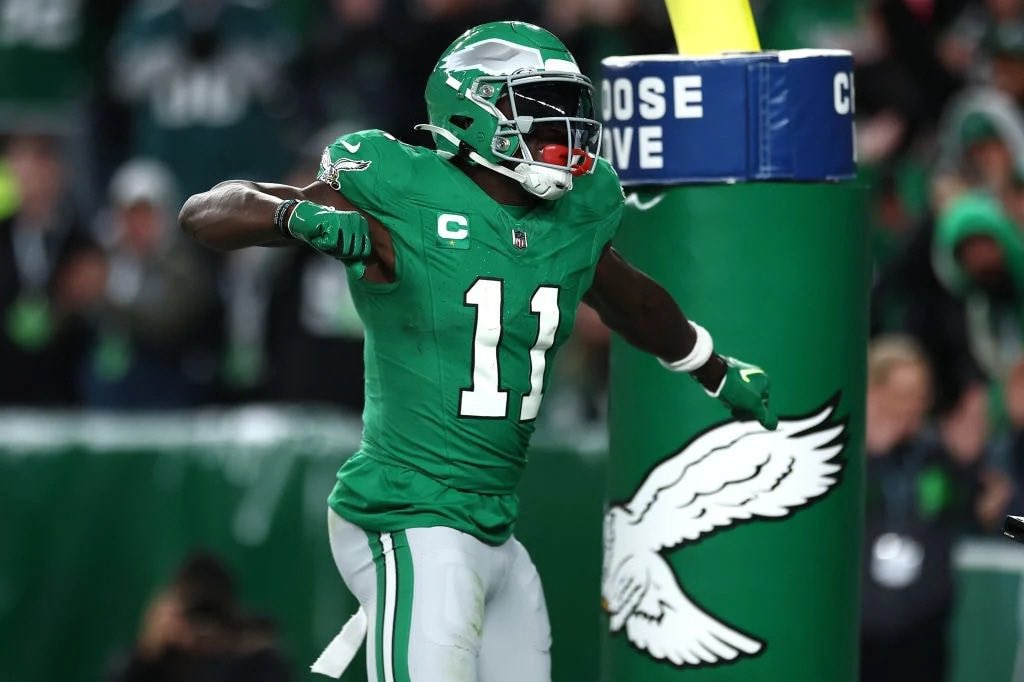 “When I hang my cleats up, it’s gonna be in that *Eagles* uniform right there.” - AJ Brown

#FlyEaglesFly
