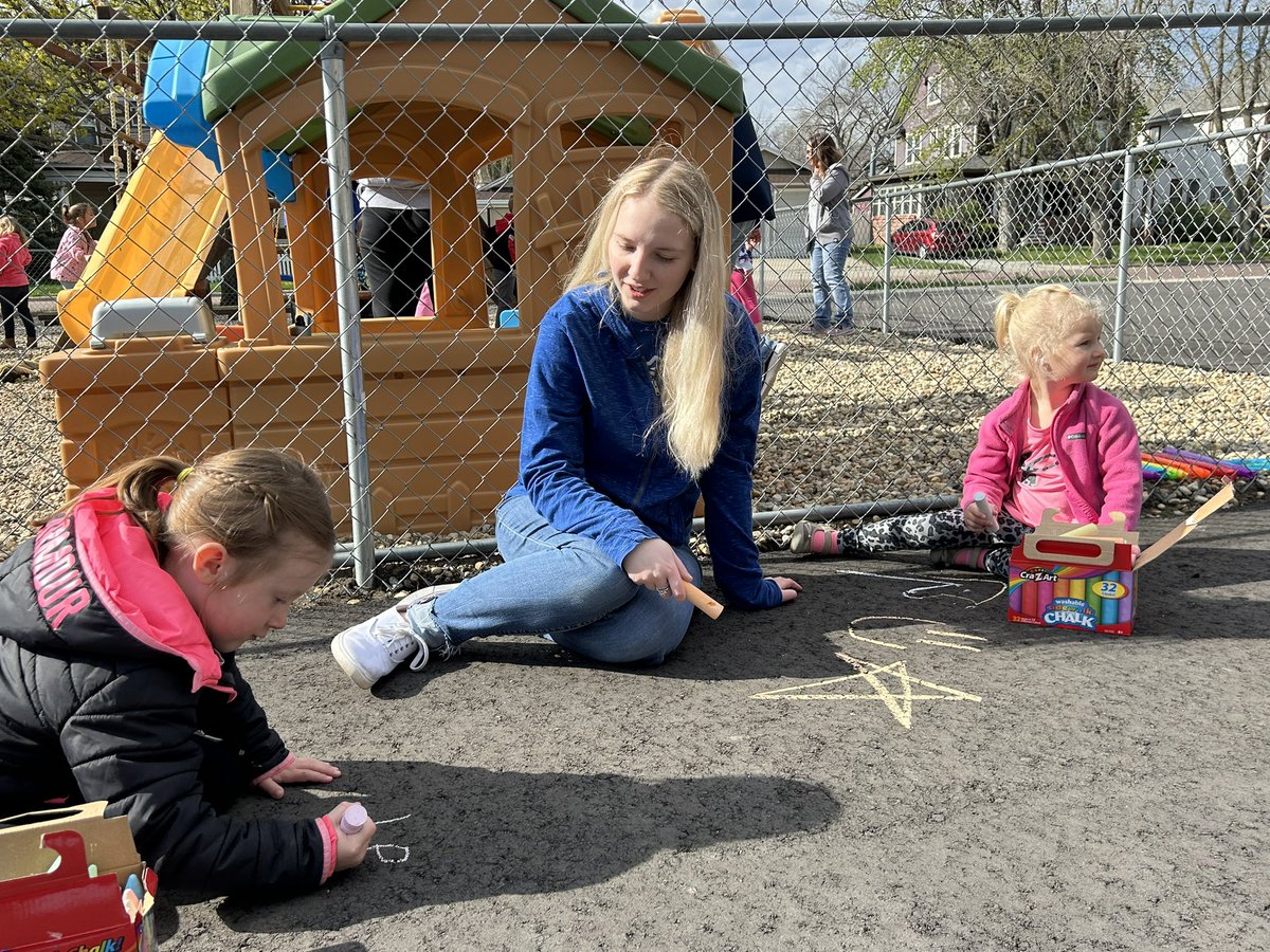 DWU Education tweet media