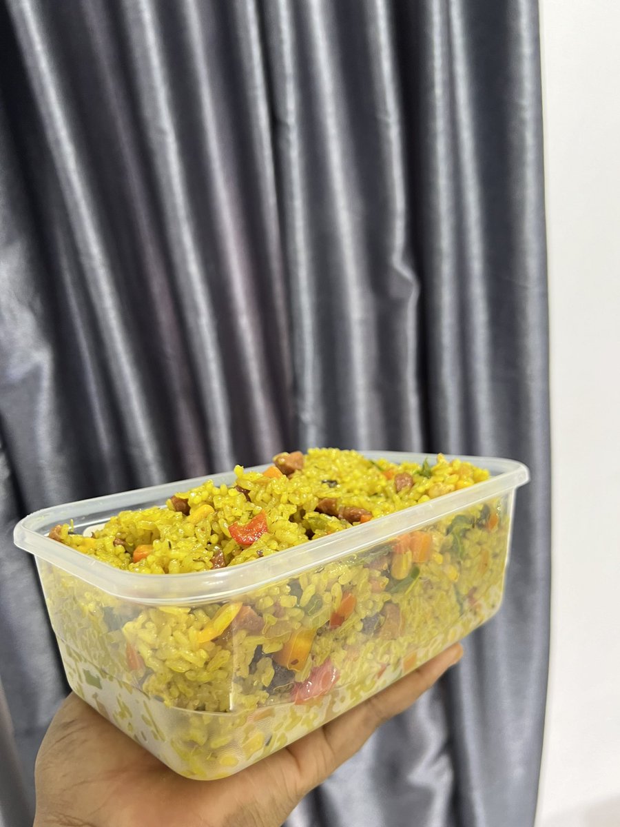 Hi <a href="/A__aloiba/">ASHABI ṢÀ DỌ́LÀ 🤍</a>,
Anon has ordered for you a 1,000 ML pack of Fried Rice with peppered turkey to be delivered on Friday,
Please send a DM with your delivery details,
Thank you!