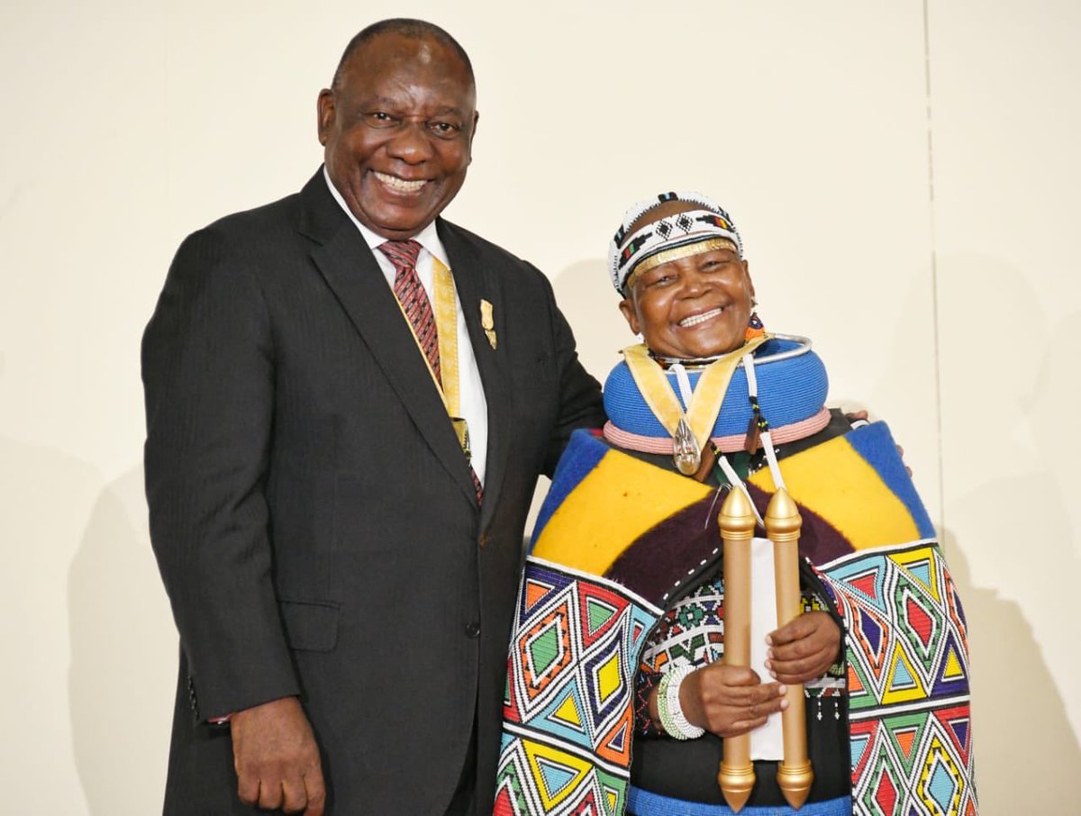 President @CyrilRamaphosa, Grand Patron of the #NationalOrders bestows the Order of Ikhamanga in Silver to Ms. Sophie Msoziswa Mahlangu. The Order of Ikhamanga is awarded to South African citizens who have excelled in the fields of arts, culture, literature, music, journalism,…