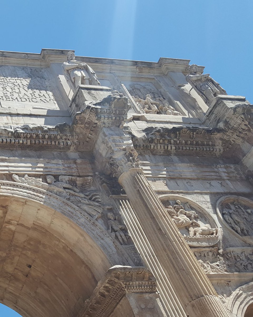 The Arch of Constantine embodies the mastery of Roman architecture. It symbolizes a legacy shaped by ancient whispers of Etruscan influence. #AncientRomeLive #AncientRome youtube.com/watch?v=oGmRHM…