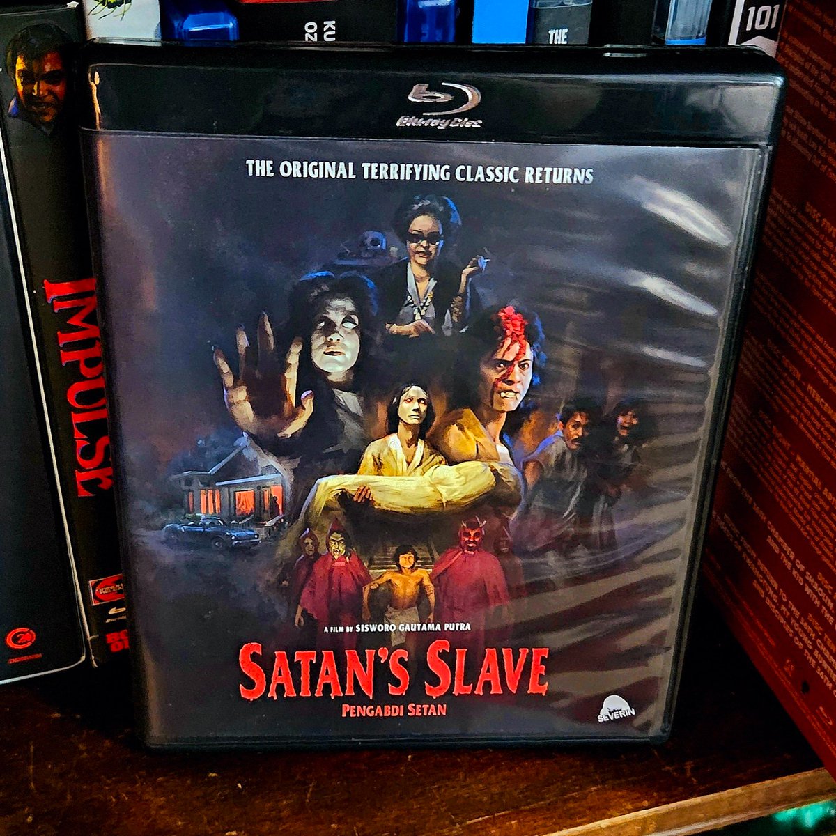 This week on the podcast we review SATAN'S SLAVE (1980) from Indonesia. The movie that inspired Joko Anwar to do horror and become successful at it. 

youtu.be/ZW-3sYpGd-g?si…

#horrorfilm #horrorlife #horrorcollector #horrorcollection #physicalmedia