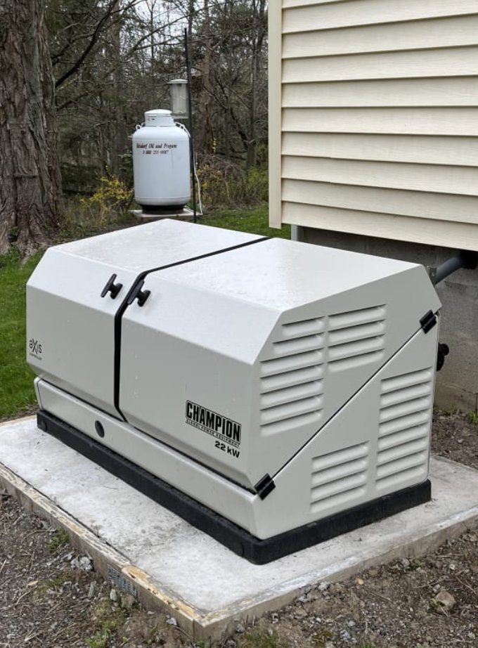 Make your next generator a home standby generator. These 22 kW units are perfect for whole house power 🏡 during an emergency. bit.ly/49w5DgP #PoweringYourLife ⚡️ #FeatureFriday