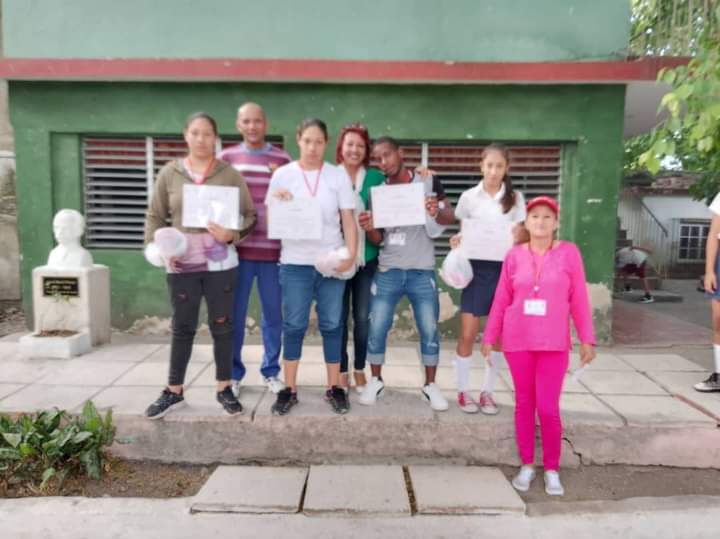 LabradaYamila's tweet photo. #EducaciónEspecial 
En vísperas del 1ro de mayo se realiza en la escuela  "Jorge Ricardo Masetti", de Holguín 🇨🇺 acto de reconocimiento  a los atletas que participaron en las Olimpiadas Especiales Regionales Nacionales desarrolladas en Granma.🇨🇺
@LuisFel07486070 
@Maritza16472180 https://t.co/TeTMde1p59