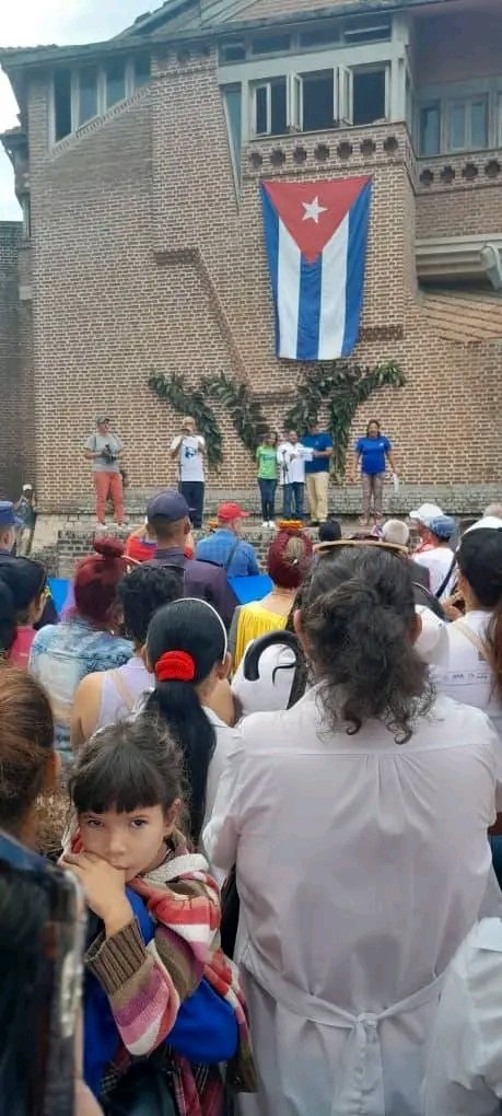Acto por el #1Mayo celebrado en Velasco donde participaron los trabajadores de las Salas de TV Aguada Nueva, La Bayoneta y La Resbalosa. #PorCubaJuntosCreamos #HolguinSi #Gibara