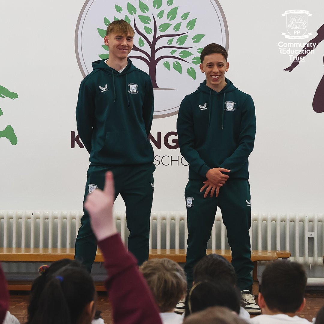 🤝 It was a pleasure to have Kacper Pasiek and Felipe Rodríguez-Gentile with us at @KenningtonCPS yesterday.

The lads spent time answering questions, handing out books and even showcased their skills with some kick-ups. ⚽️

Thanks for coming, lads! 🙌

#PNECET | #pnefc