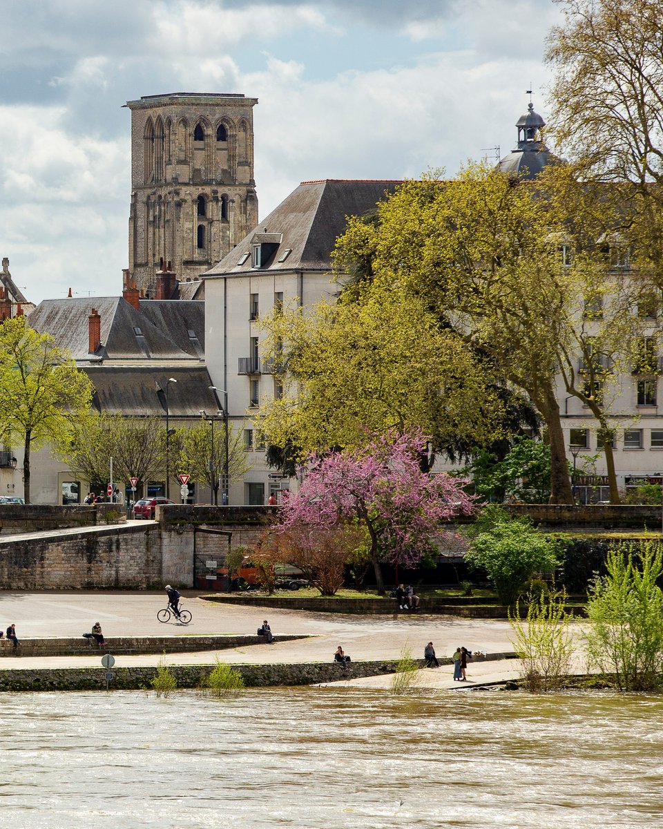 Un bel aperçu de la ville de Tours ✨. Crédits 📸 : © @francoislafite - @villedetours sur Instagram