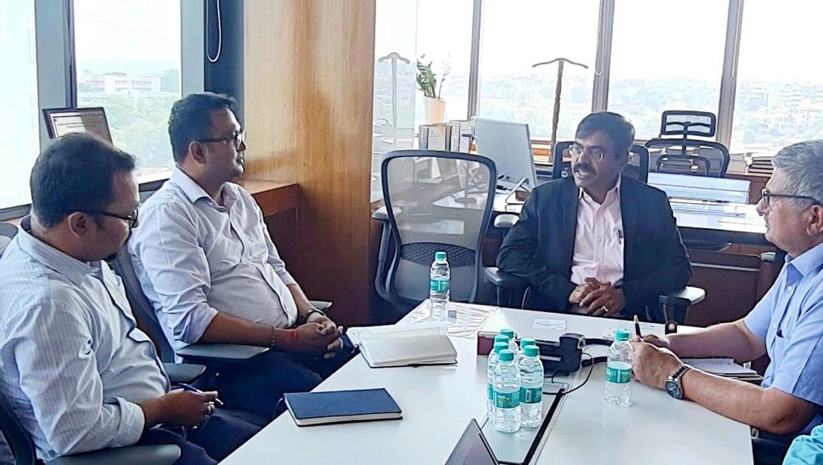 Sri K.P. Rudrappaiah, MD, #KREDL held discussions with senior officials from @giz_india & @FollowCII on an upcoming #energyefficiency action plan & #MSME industry strategy. GIZ, partnering with @beeindiadigital, is enhancing industrial energy efficiency to complement SDA efforts.
