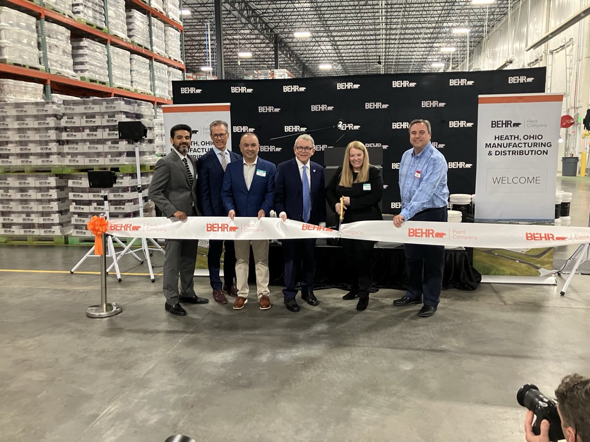 Gov. Mike DeWine, Heath Mayor Mark Johns and Behr Paint officials cut the ribbon on the new Behr Paint building at the Central Ohio Aerospace and Technology Center campus in Heath. #nanow