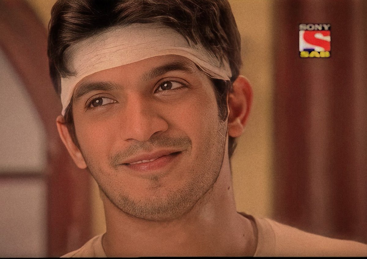 Aalekh is such s cutieee manh 😭
He was the most charming n coolest dude in lrl... Baby Arjun is loveee ❤️😌 

#ArjunBijlani @Thearjunbijlani 
#AalekhSharma #LeftRightLeft