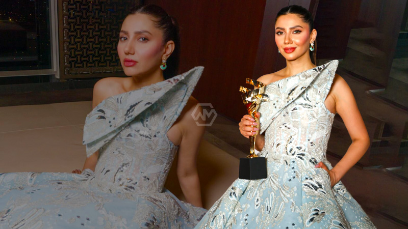 Pakistani Actress Mahira Khan at the EMIGALA Awards Learn More: worldmagzine.com/fashion/pakist… #AwardsNews #FashionNews #arijitsingh #mahirakhan #Mahira @TheMahiraKhan @TeamMahiraKhan @MahiraMarwat @farighhinsaan @lubitubis