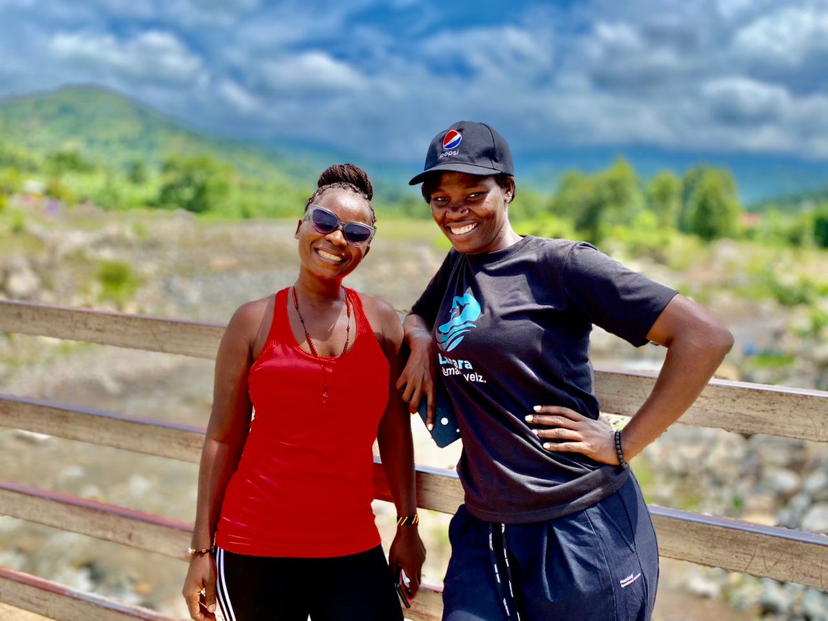 Why do you Hike?? Hike to Twin water falls known as 'Nyabahasa' My friend @KamukamaDerick called it #magical while @iamEkirungi was the first this time to reach the falls😄@sharon_amon was all smiles throught out the trail.@CeciliaNakadama tell us the time you arrived🤦‍♀️